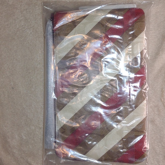 COACH,🇺🇲 Large Corner Zip in Signature Canvas with Diagonal Stripes - Picture 7 of 10